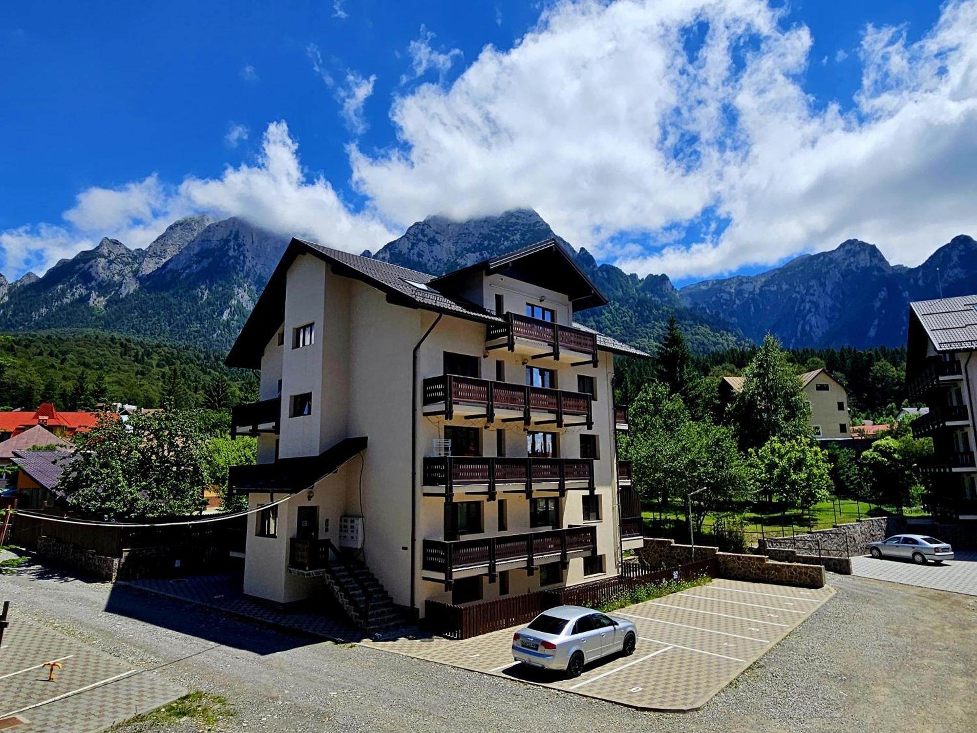 Snow Apartament Buşteni Εξωτερικό φωτογραφία